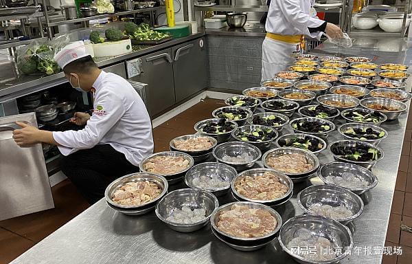 下館子吃的是預制菜還是大廚現炒？消費者如何維護知情權